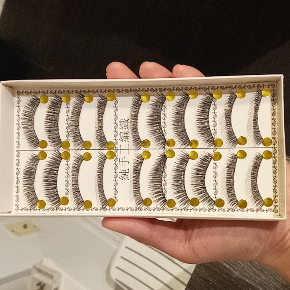 Lashes